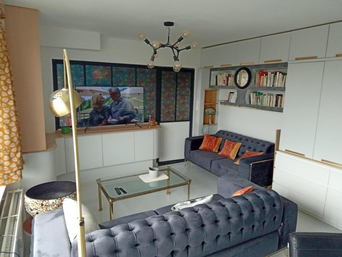 Liege Centre Mediacite Appartement Possible Parking Terrasse Immense 8Eme Pour 2 Personnes Exterior foto